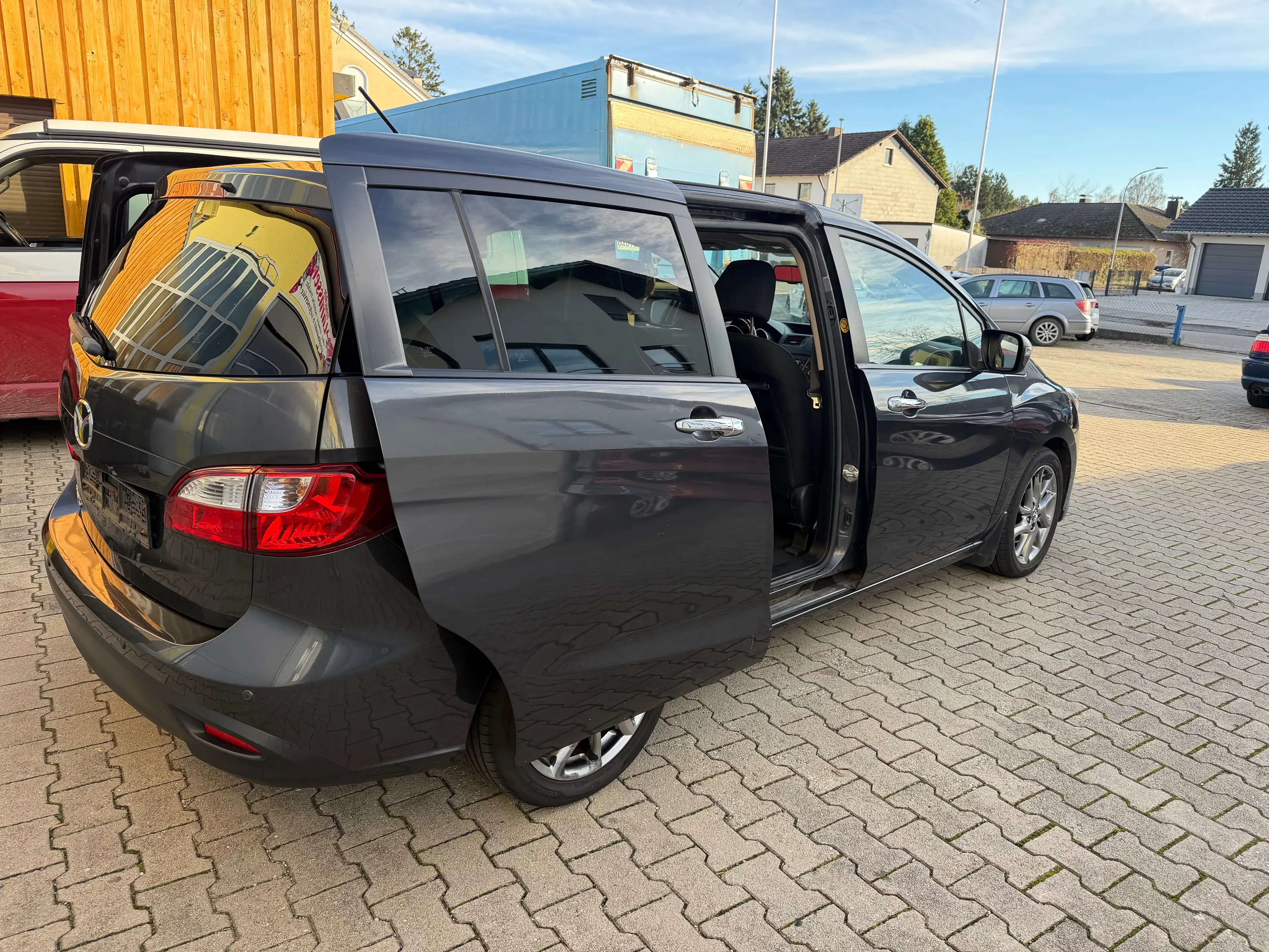 Mazda 5 Sendo / 7 Sitzer Schiebetüren — photo 3