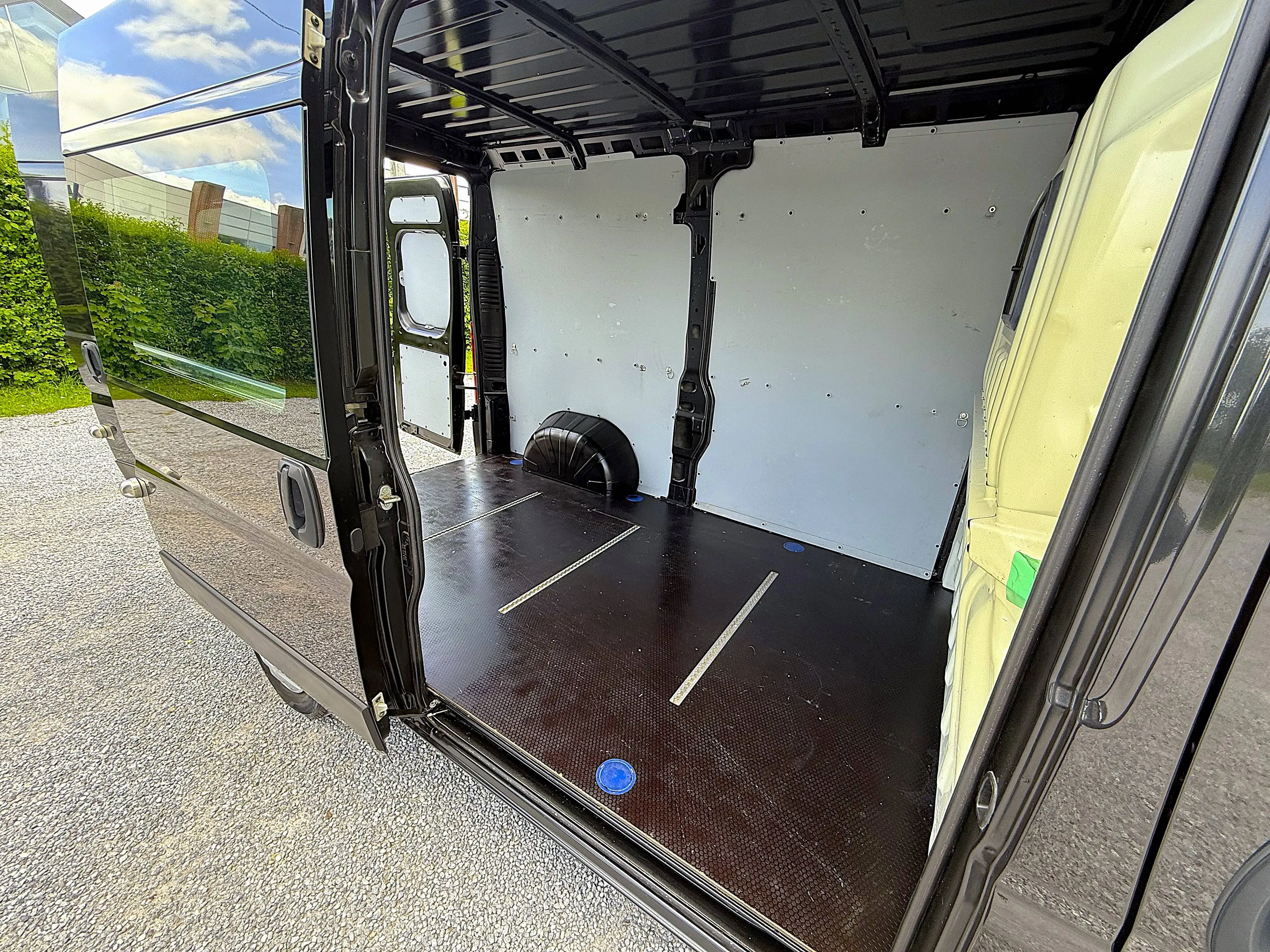 Peugeot Boxer 2.0 BlueHDi L2 H2 1ier propriétaire, Ct Ok, Très Propres ! — photo 11