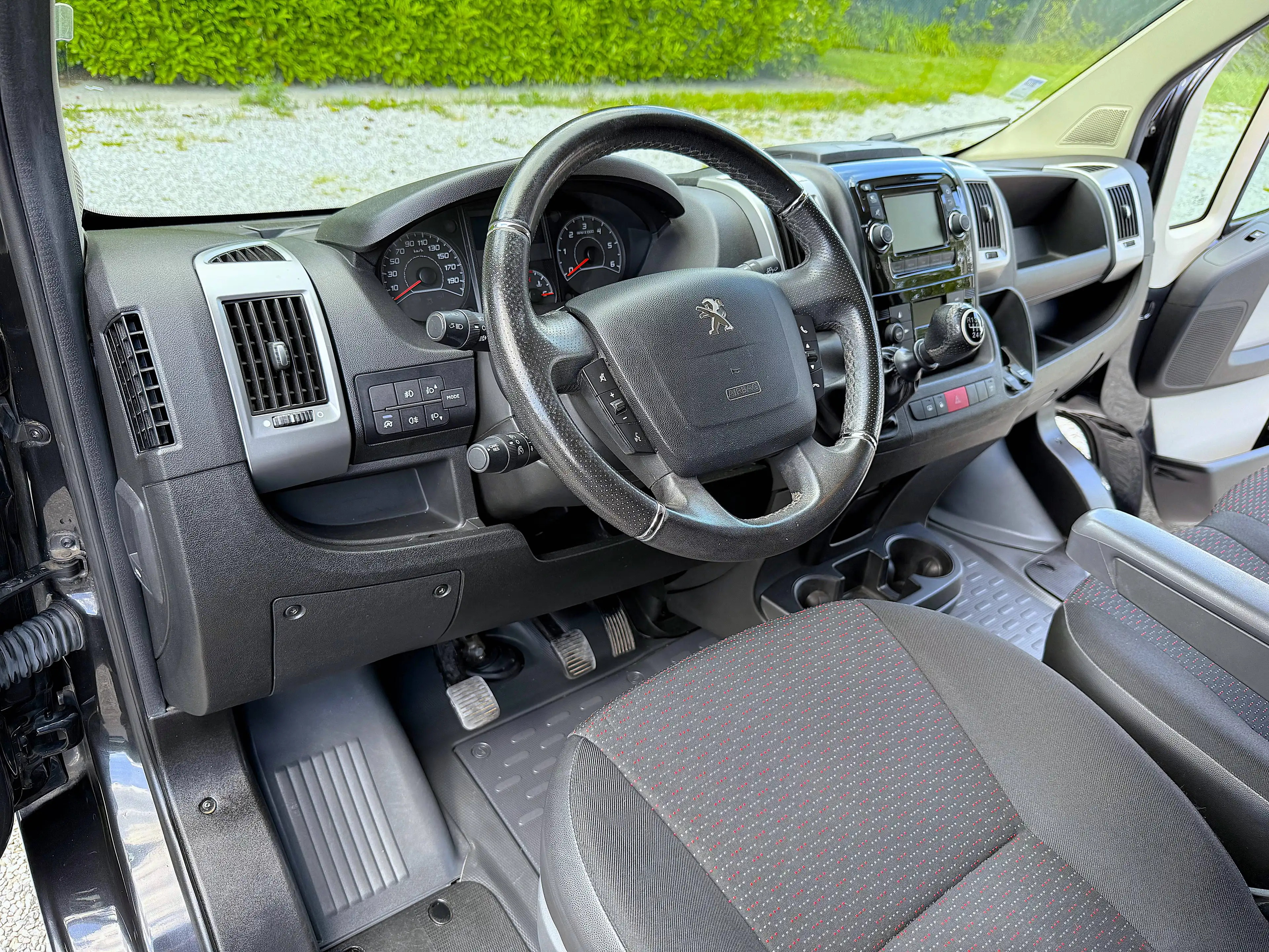 Peugeot Boxer 2.0 BlueHDi L2 H2 1ier propriétaire, Ct Ok, Très Propres ! — photo 15