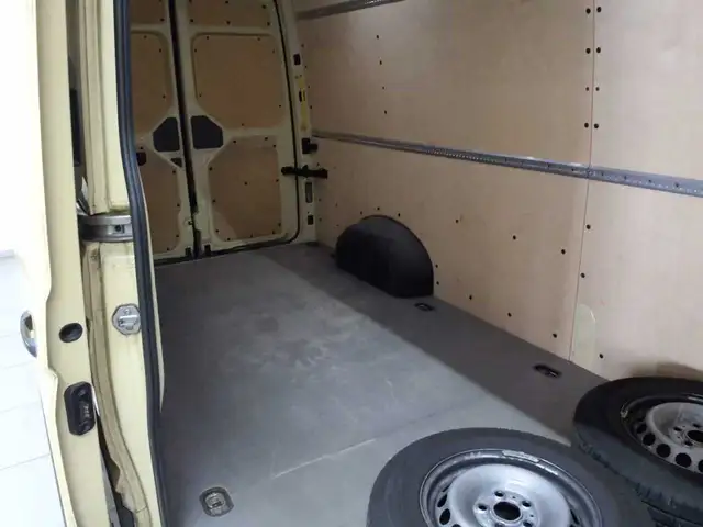 Volkswagen Crafter view 14