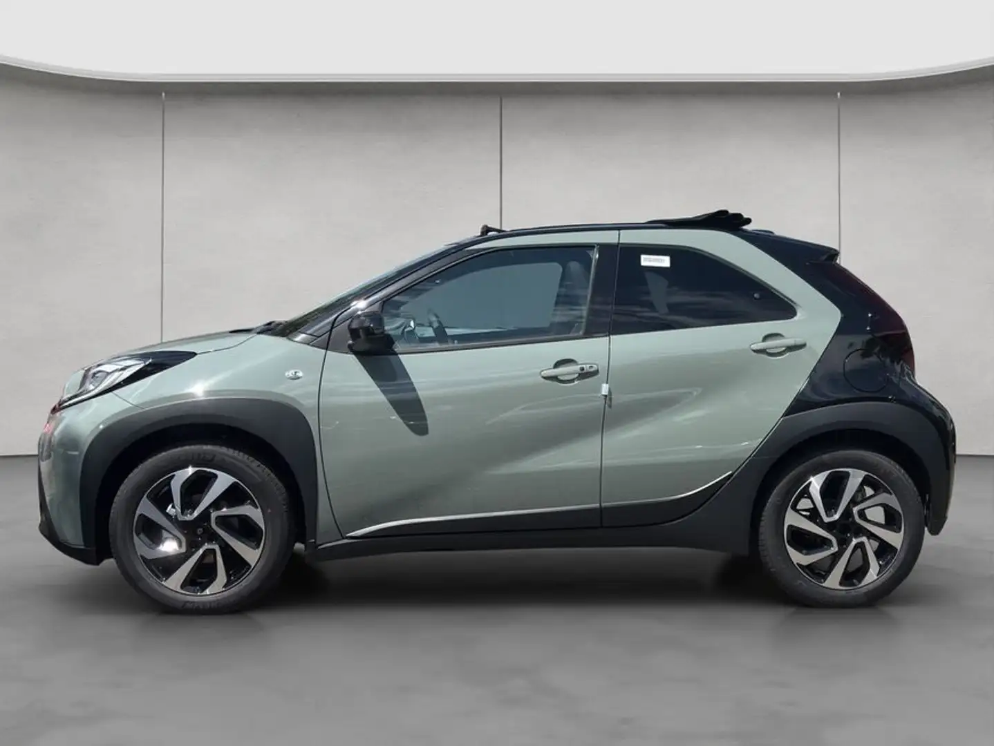 Toyota Aygo X X S-CVT Air Teamplayer 53 kW, 5-türig Verde - 2