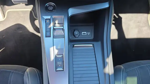 Peugeot 308 view 13