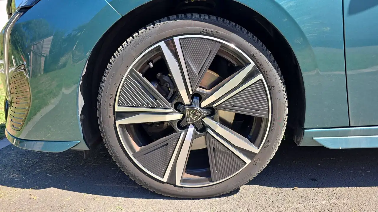 Peugeot 308 308 — photo 18