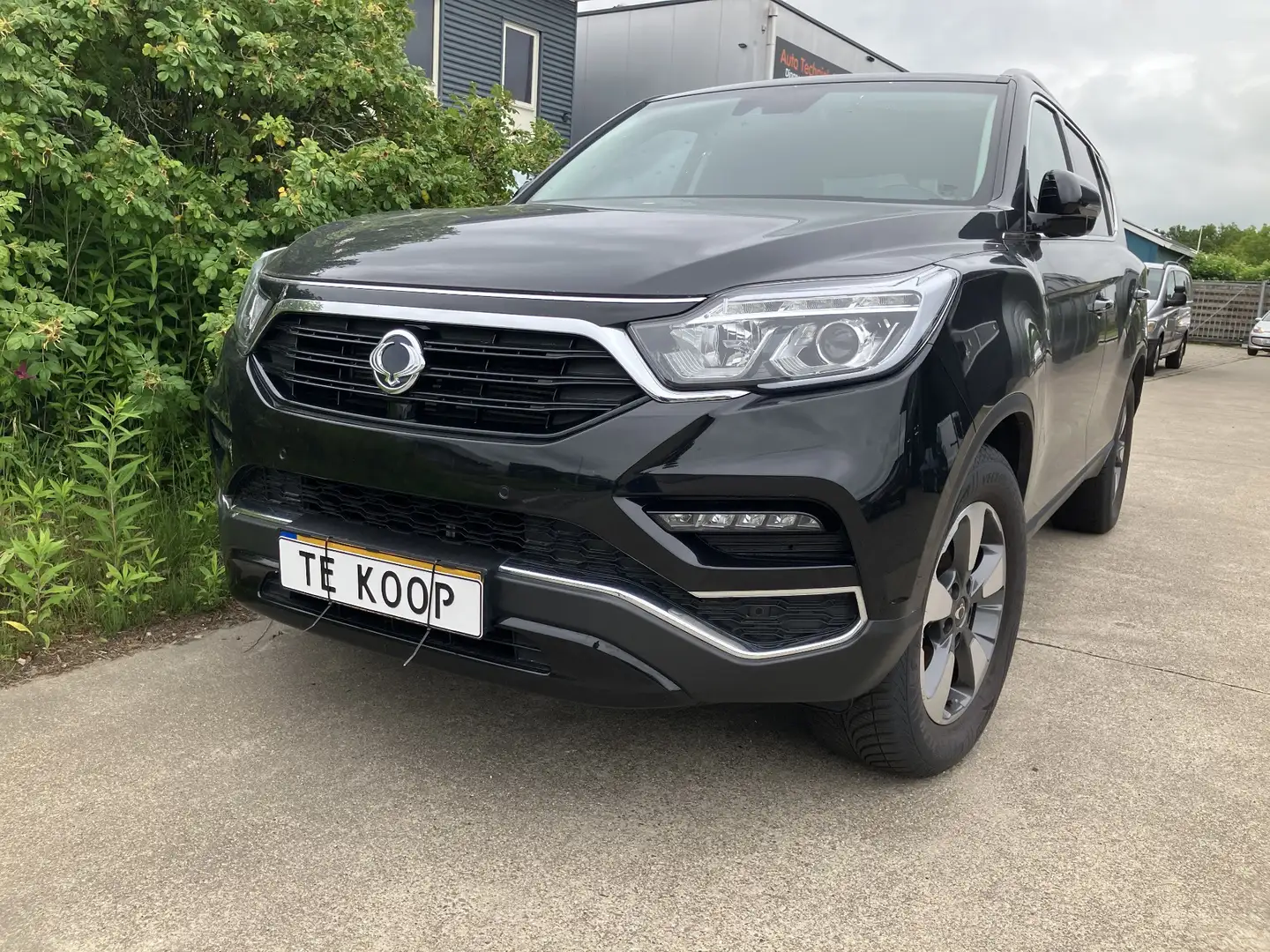 SsangYong Rexton 2.2 e-XDi 220 4WD Aut. Sapphire Black - 2