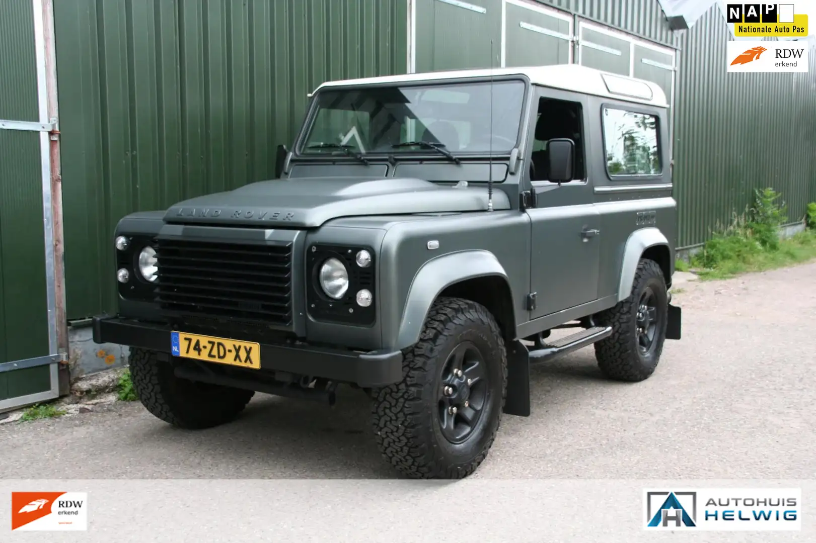 Land Rover Defender 2.4 TD 90 SW XTech PIET BOON Grijs - 1