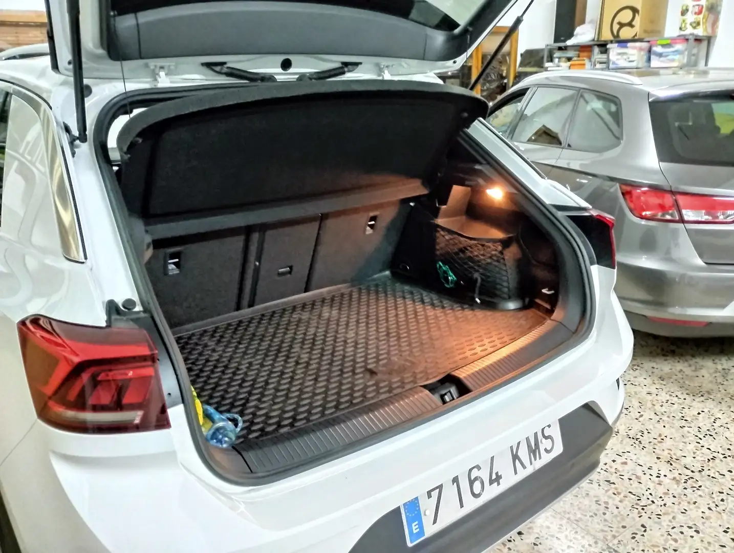 Volkswagen T-Roc 2.0 TDI,  SPORT DSG 4MOTION 150CV. Blanco - 2