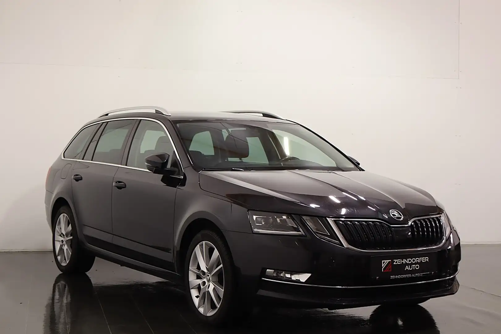 Skoda Octavia Combi 2,0 TDI Style Limited DSG / STANDHEIZUNG ... Schwarz - 2