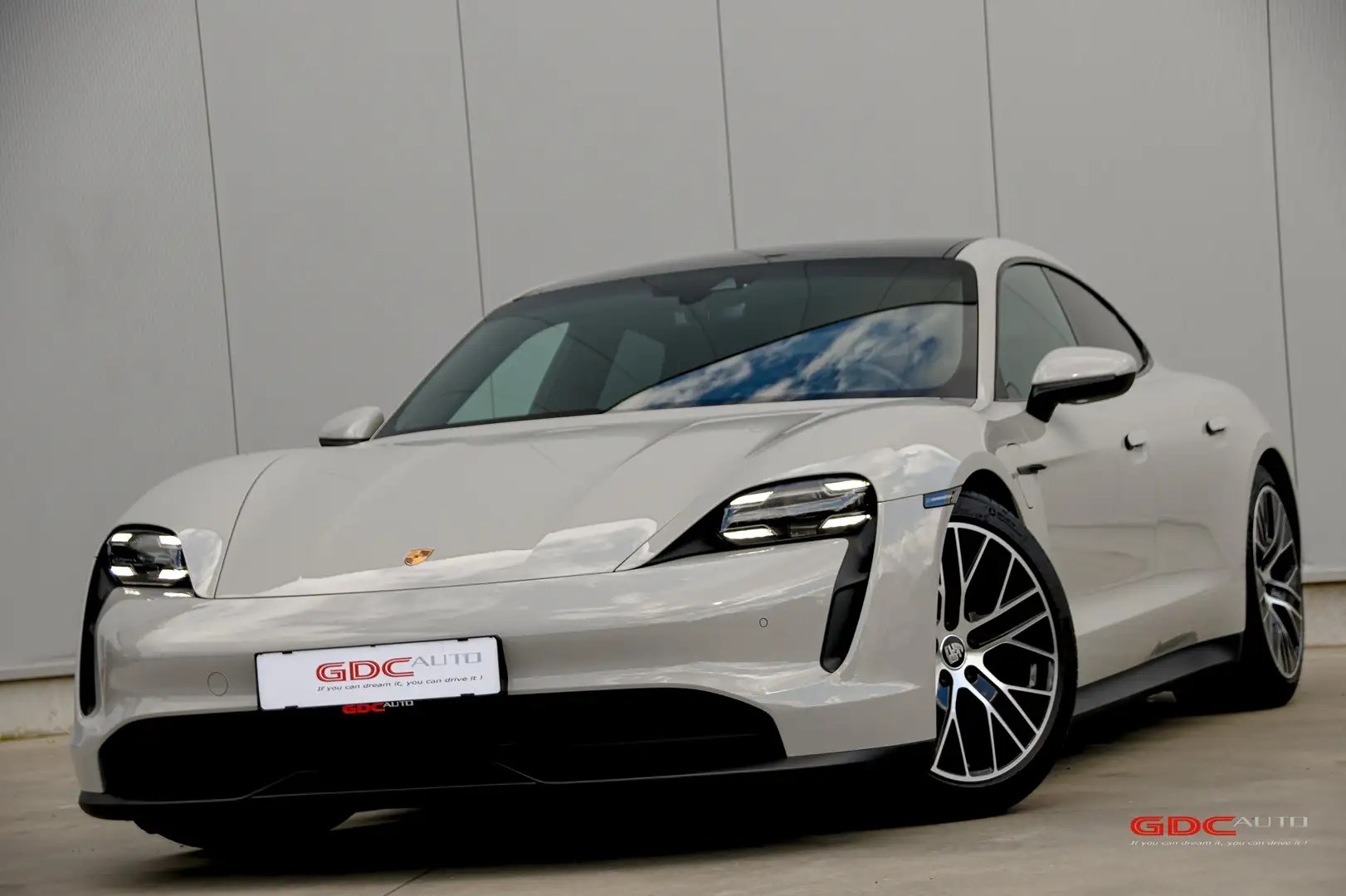Porsche Taycan 93.4 kWh 4S Gris - 1