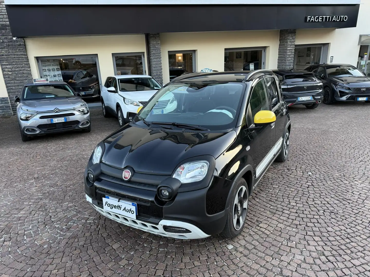 Fiat Panda Pandina Cross 1.0 FIREFLY HYBRID 70CV Nero - 1