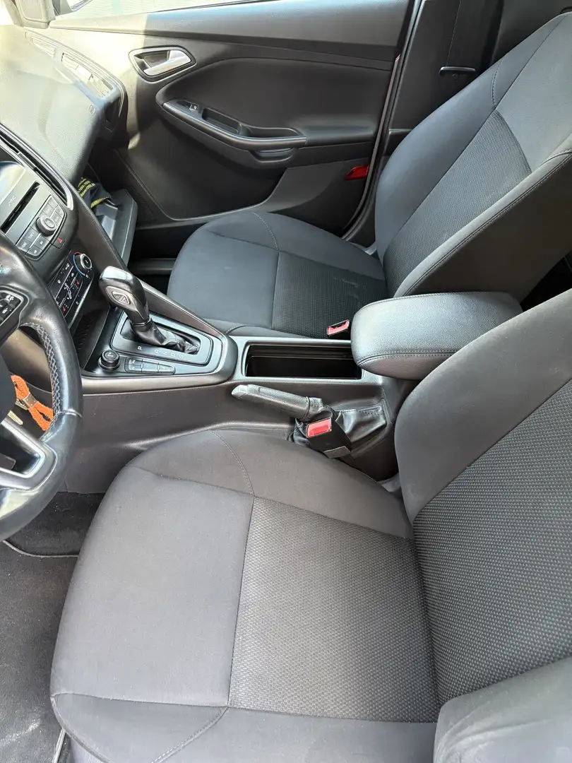 Ford Focus Business 2.0 - 2