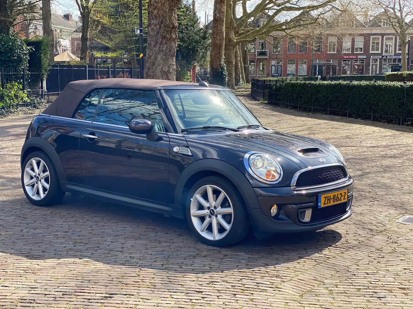 MINI Cooper 1.6 Cooper S Cabrio Highgate JCW-uitlaat Bruin - 2