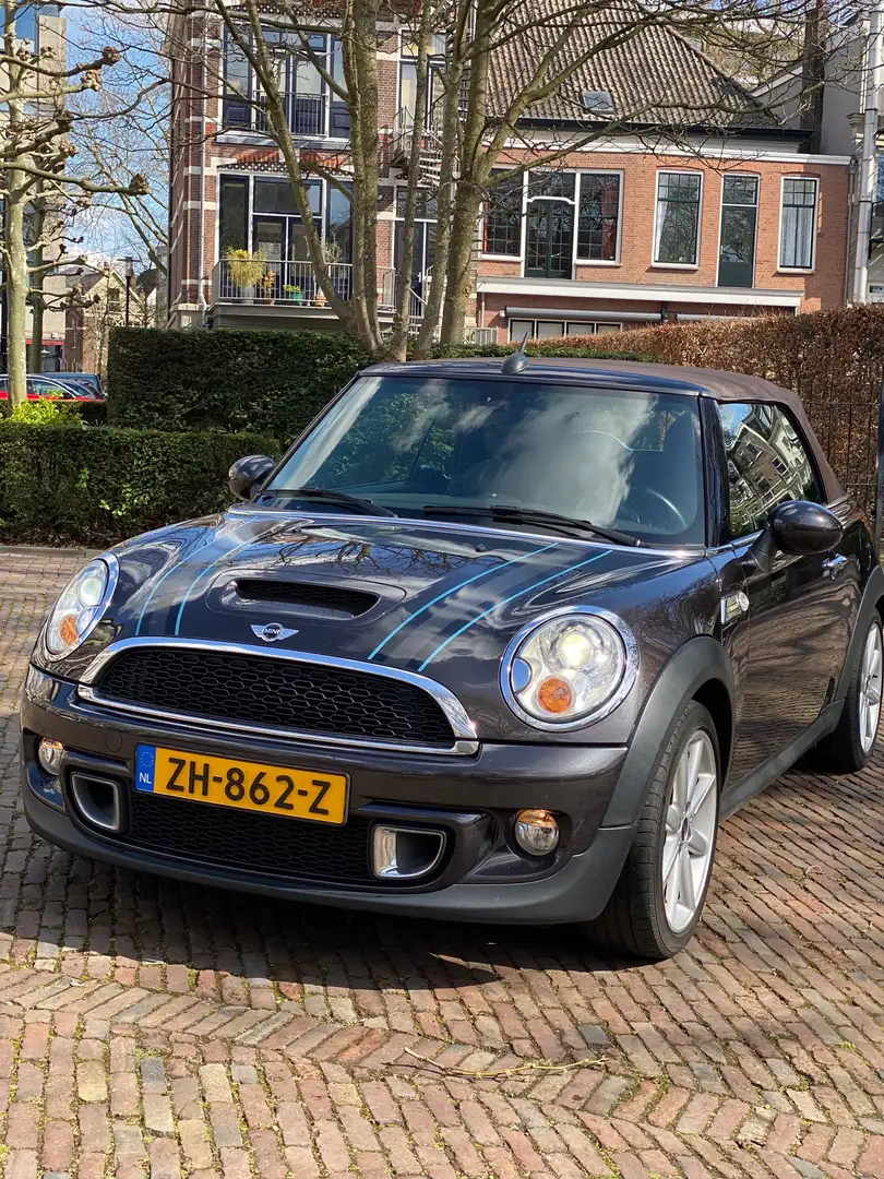 MINI Cooper 1.6 Cooper S Cabrio Highgate JCW-uitlaat Bruin - 1
