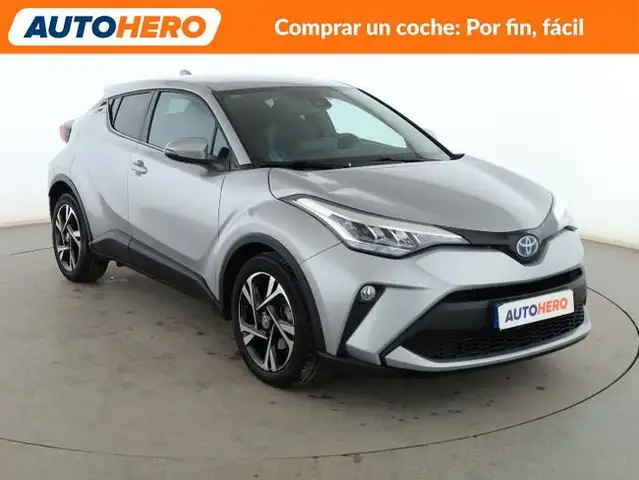 Toyota C-HR view 8