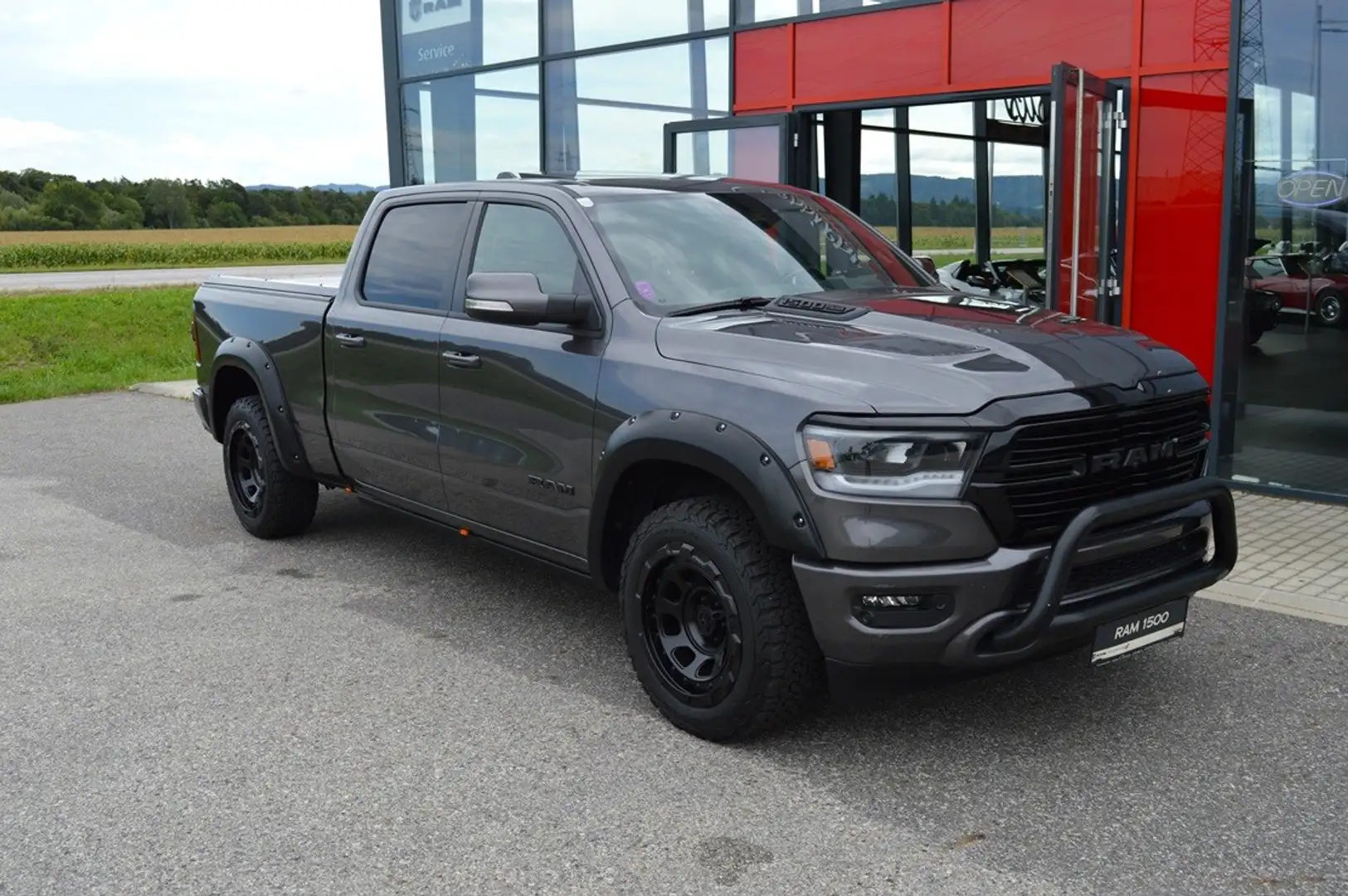 Dodge RAM Ram Sport Night Crew Cab Long Bed Grau - 2