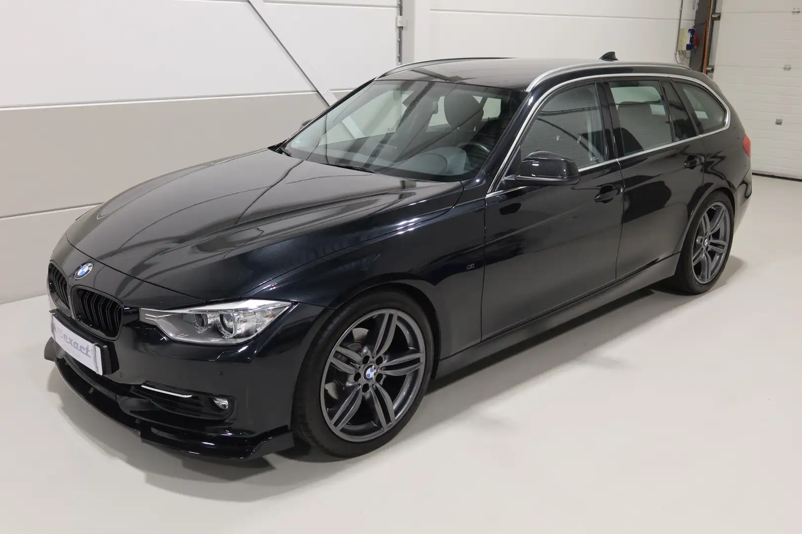 BMW 320 3-serie Touring 320i Upgrade Edition I Apple carpl Nero - 2