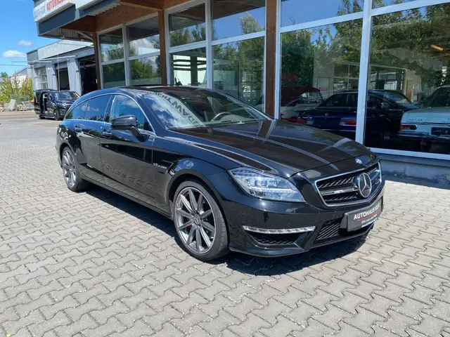 Mercedes-Benz CLS 63 AMG 4Matic Drivers Package