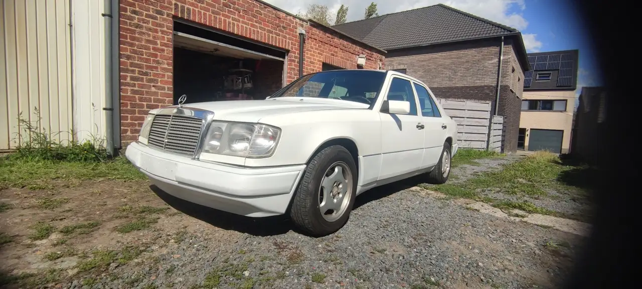 Mercedes-Benz E 300 E300 D Oldtimer prêt à immatriculer, foto 1