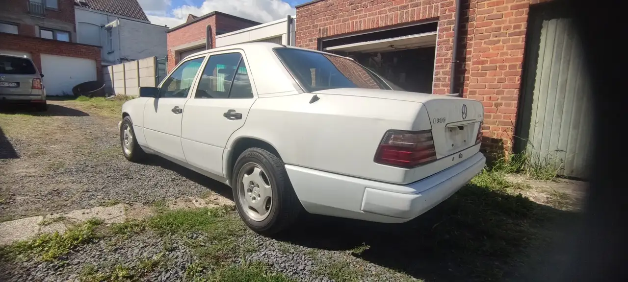 Mercedes-Benz E 300 E300 D Oldtimer prêt à immatriculer, foto 5