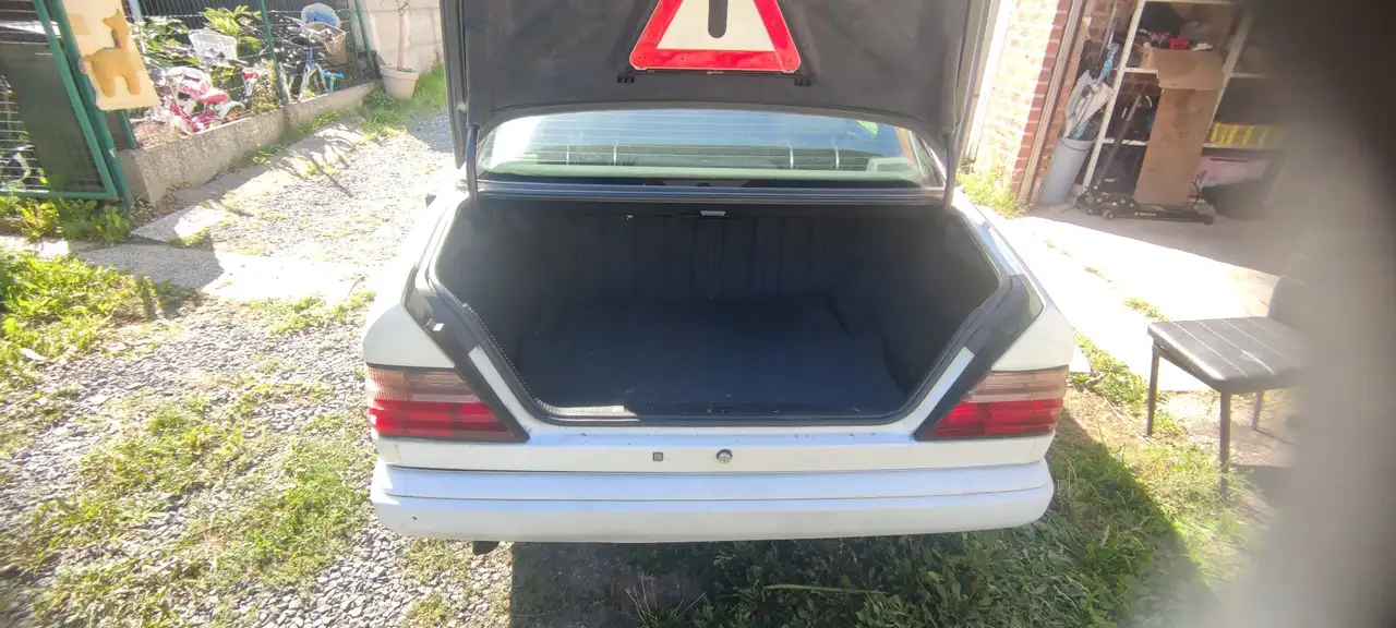 Mercedes-Benz E 300 E300 D Oldtimer prêt à immatriculer, foto 10
