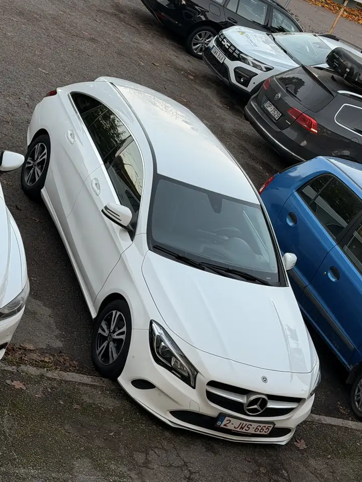 Mercedes-Benz CLA 180