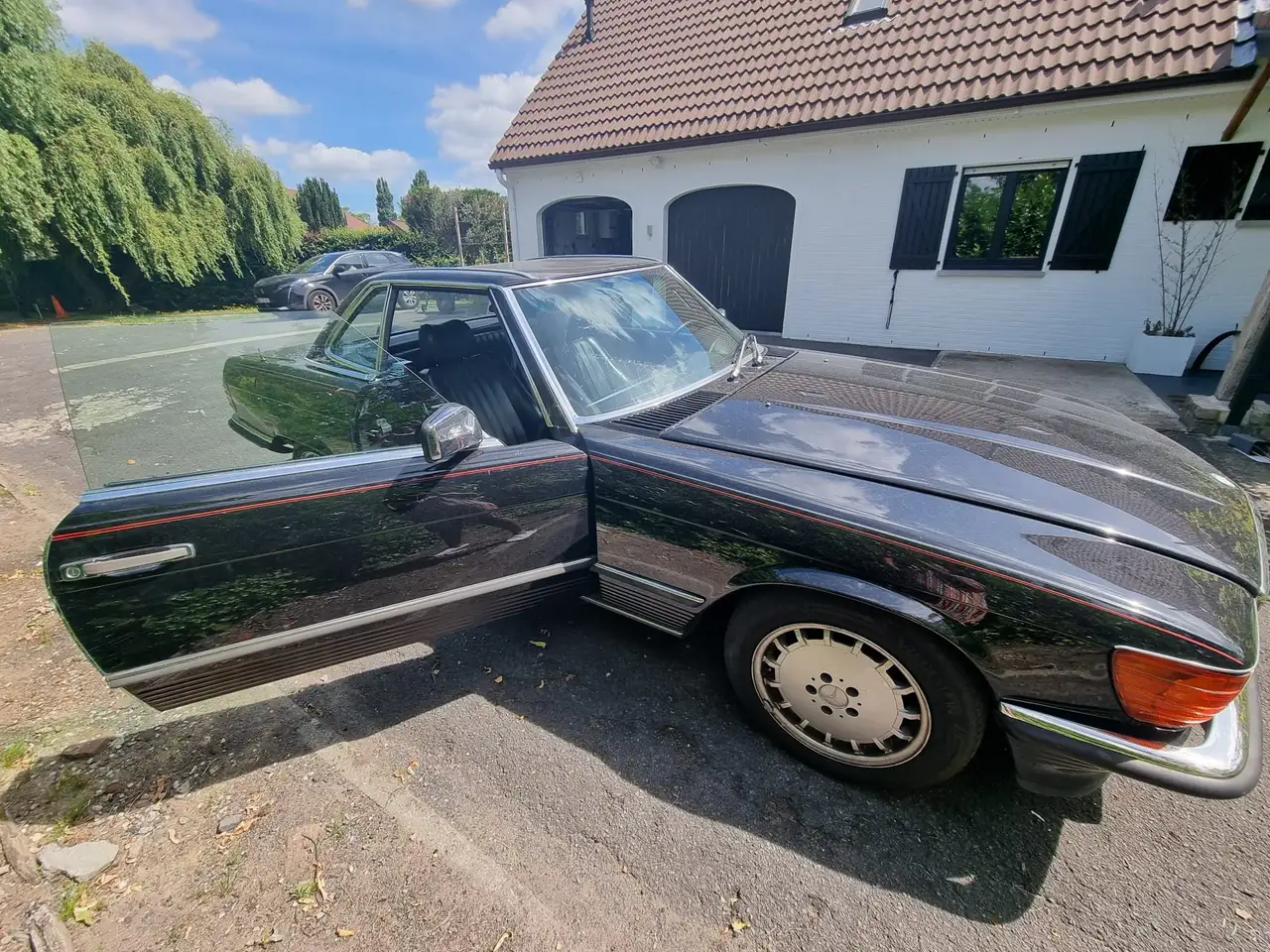 Mercedes-Benz SL 560 R107, foto 3