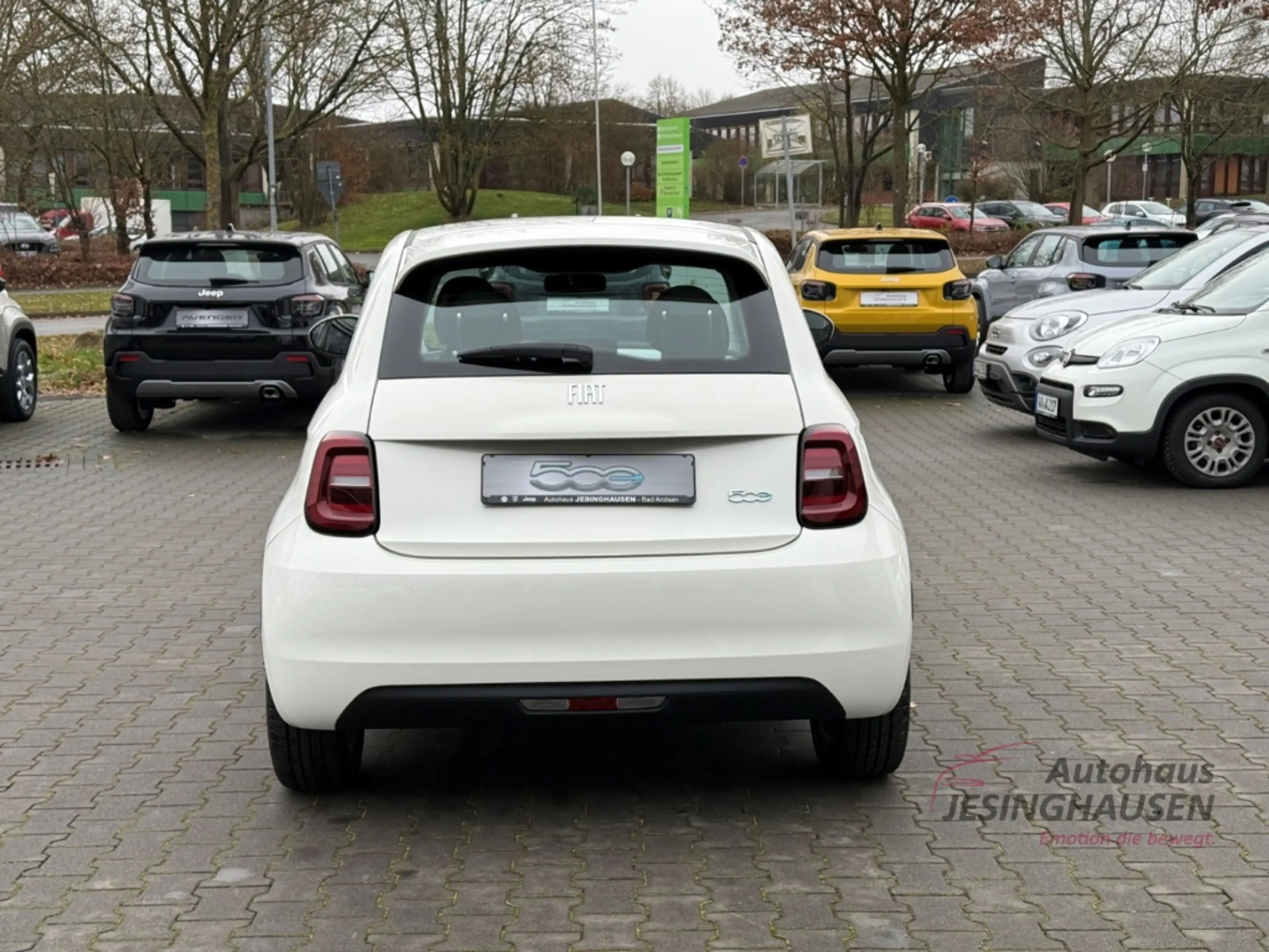 Fiat 500e +Keyless+Klimaaut.+Tempomat+Schildererkennung — photo 6