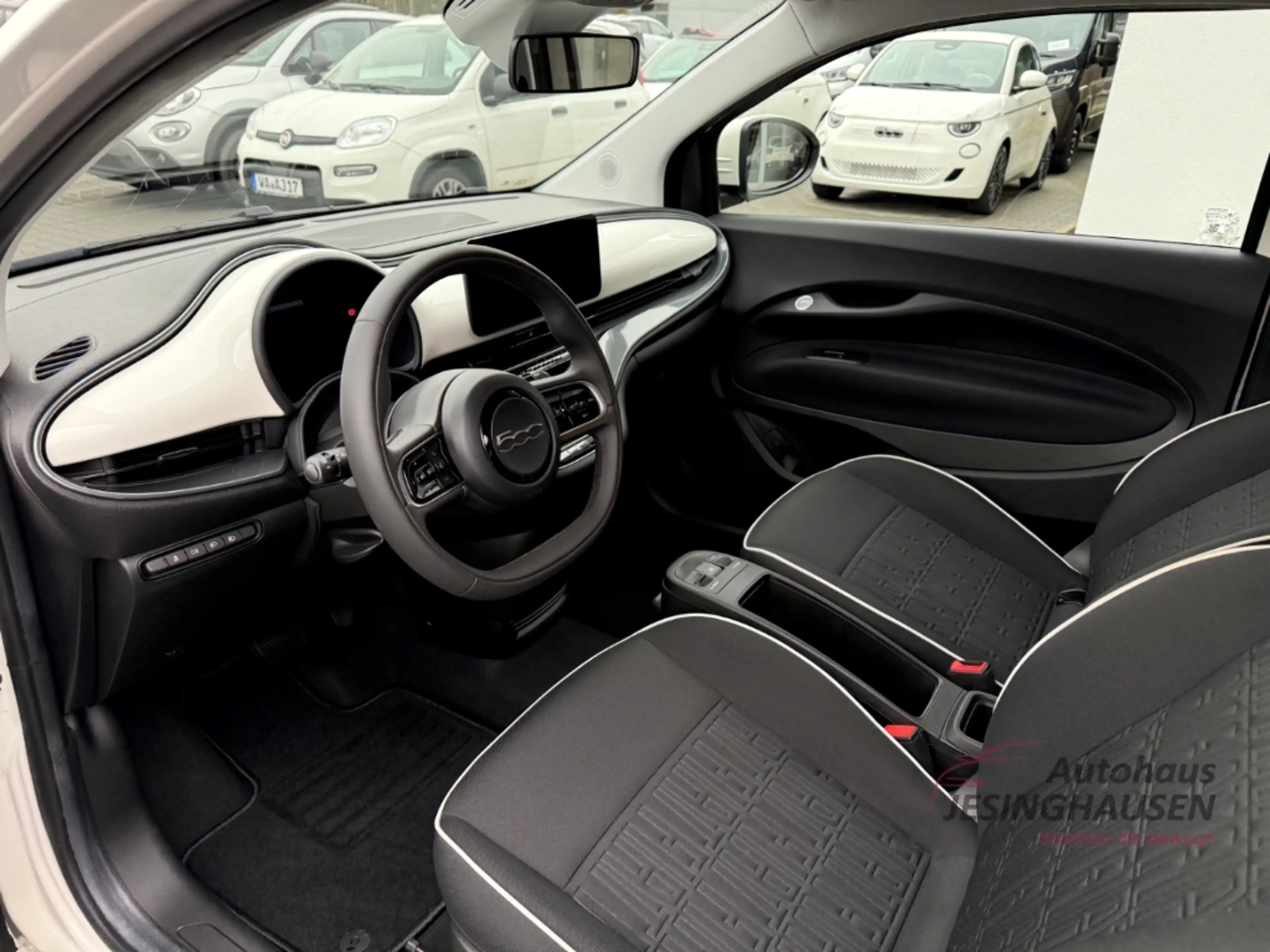 Fiat 500e +Keyless+Klimaaut.+Tempomat+Schildererkennung — photo 10