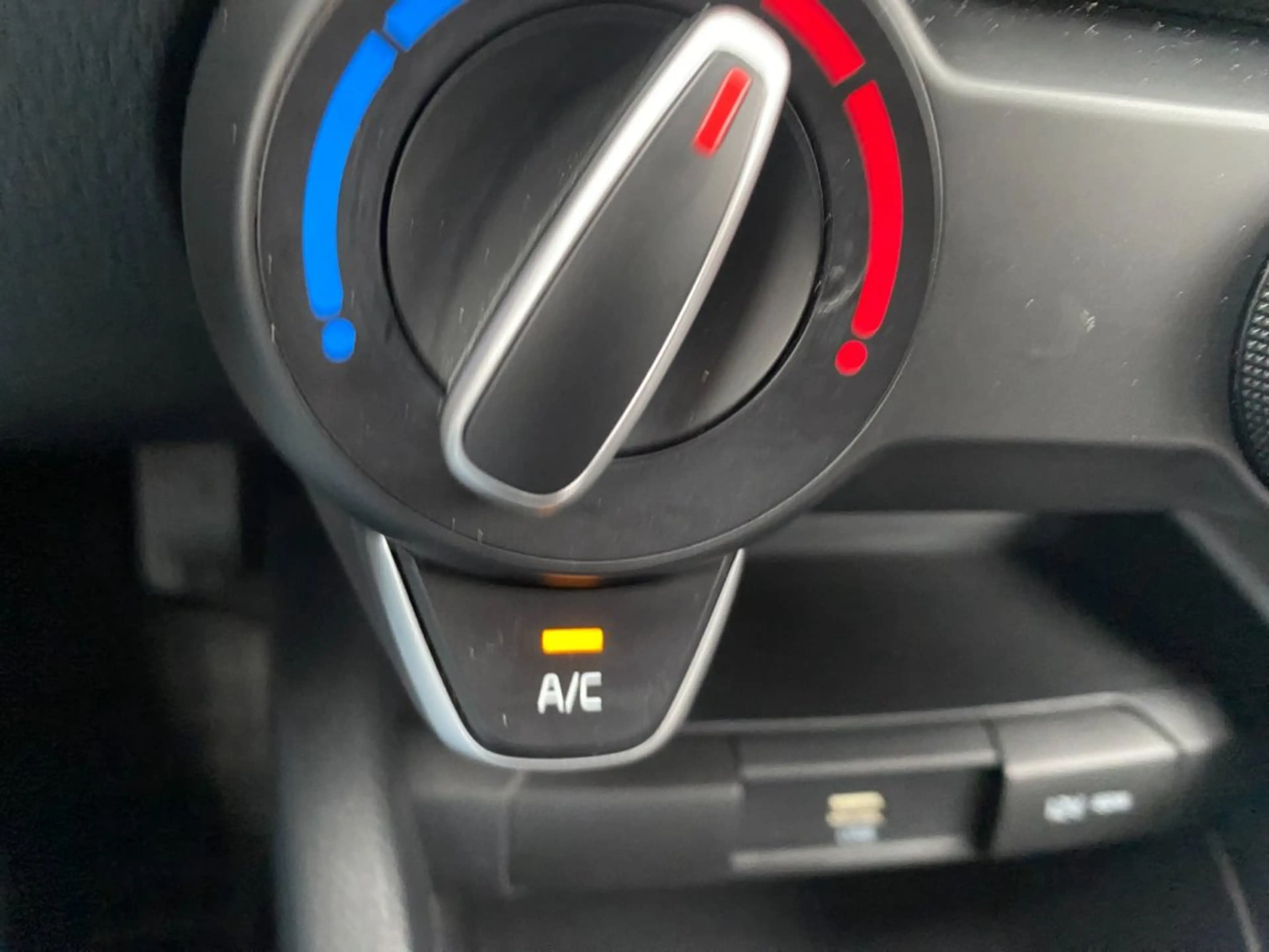 Kia Stonic Titan 1,2 DPI — photo 13