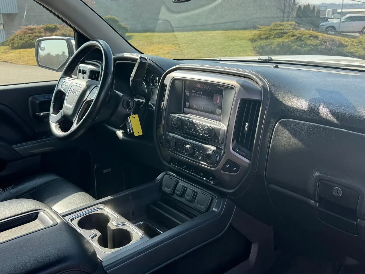GMC Sierra 1500 снимка GMC Sierra 1500