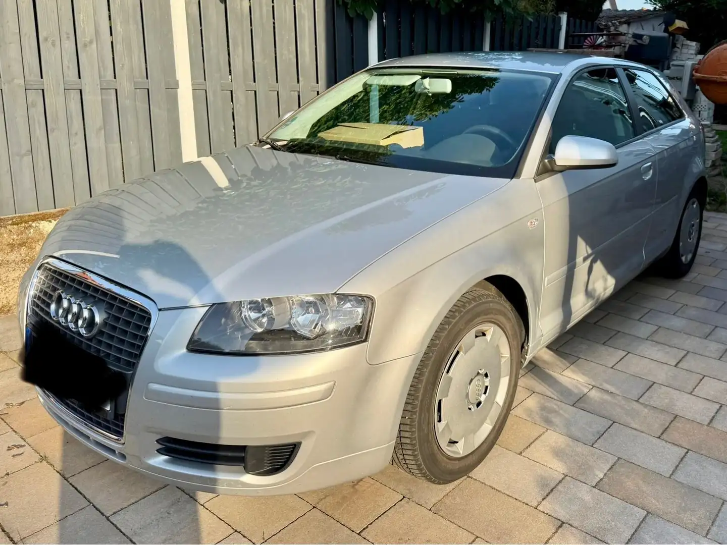 Audi A3 Grau - 2