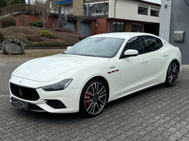 Maserati Ghibli Trofeo V8*Carbon Int./Ext.*1. Hand*H&K*LED*DAB