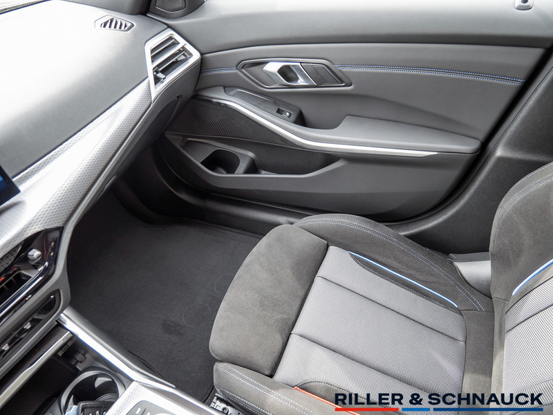 BMW 330 i Touring xDrive M-Sport ACC+KAM+LED+NAVI+ — photo 10