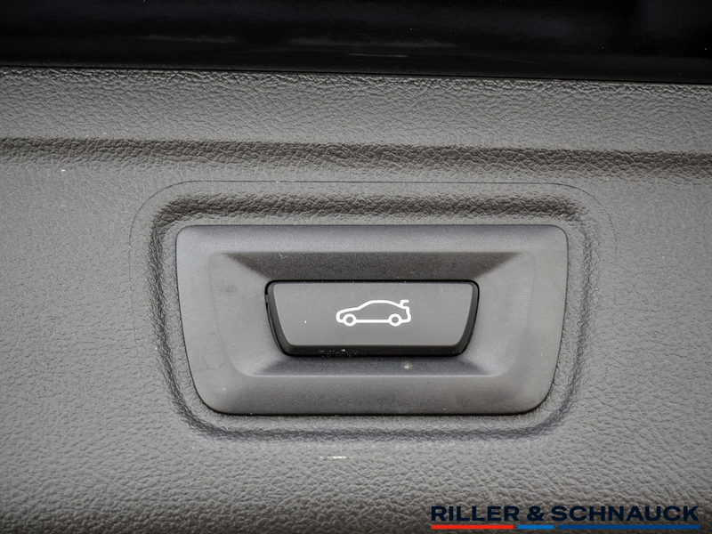 BMW 330 i Touring xDrive M-Sport ACC+KAM+LED+NAVI+ — photo 12