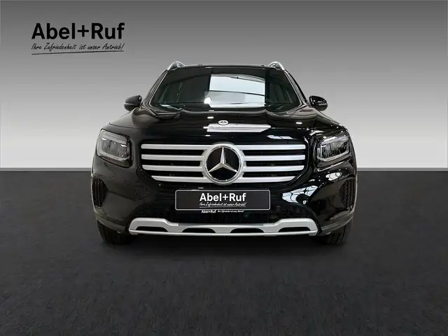 Mercedes-Benz GLB view 2