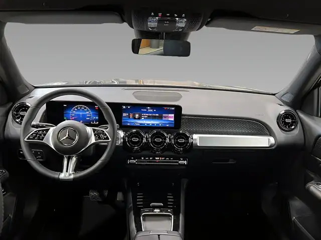 Mercedes-Benz GLB view 10