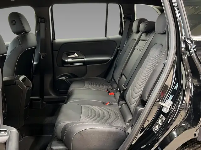 Mercedes-Benz GLB view 9