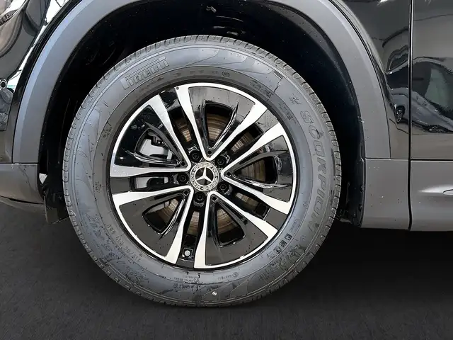 Mercedes-Benz GLB view 7