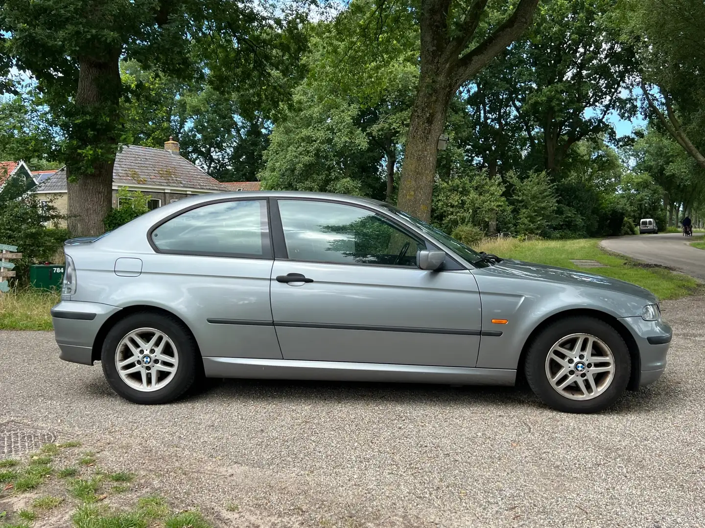 BMW 316 3-serie Compact 316ti Essence |Nieuwe apk + Automa Grijs - 2