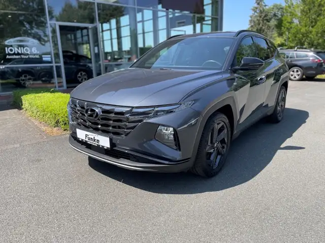 Hyundai TUCSON Blackline Mild-Hybrid AT 2WD Navi Digitales Cockpi