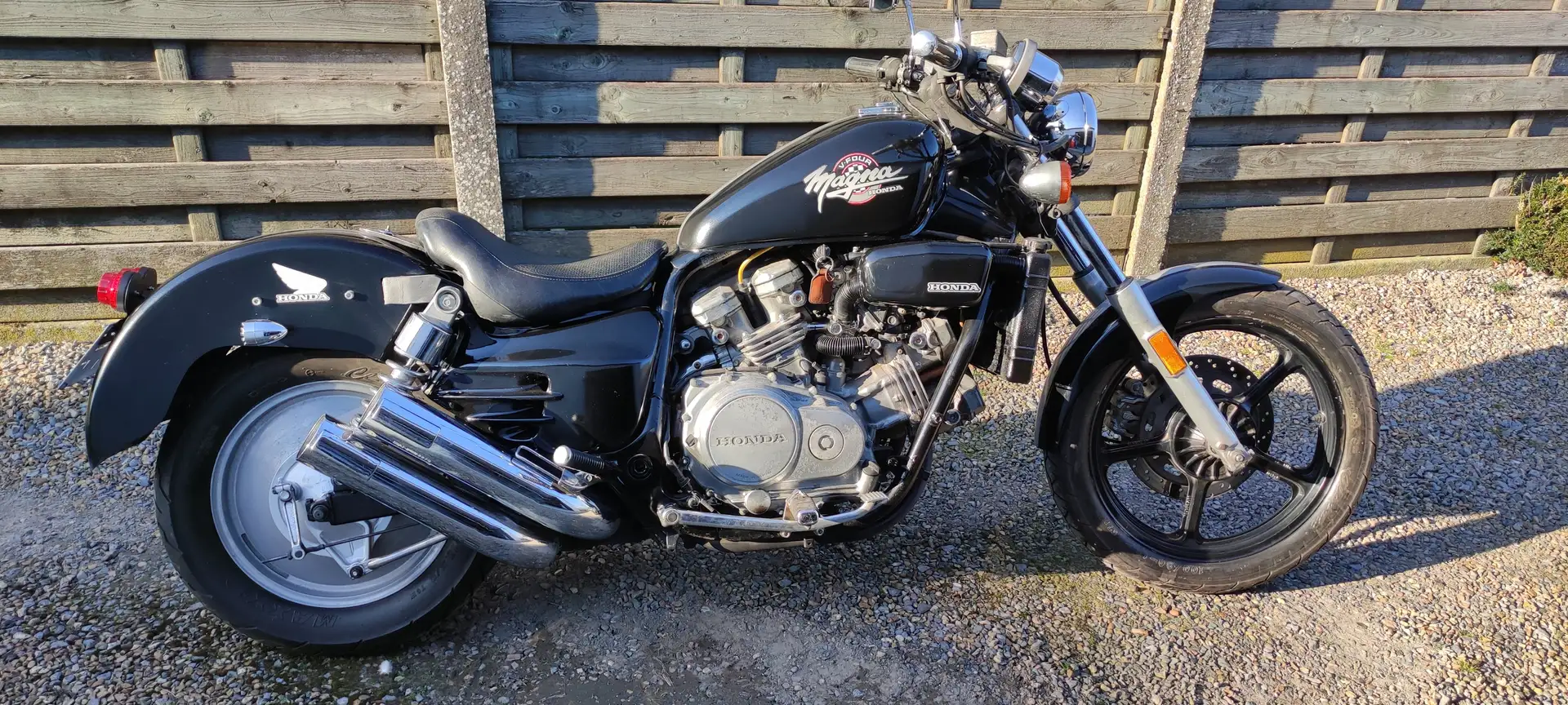 Honda VF 750 - 1
