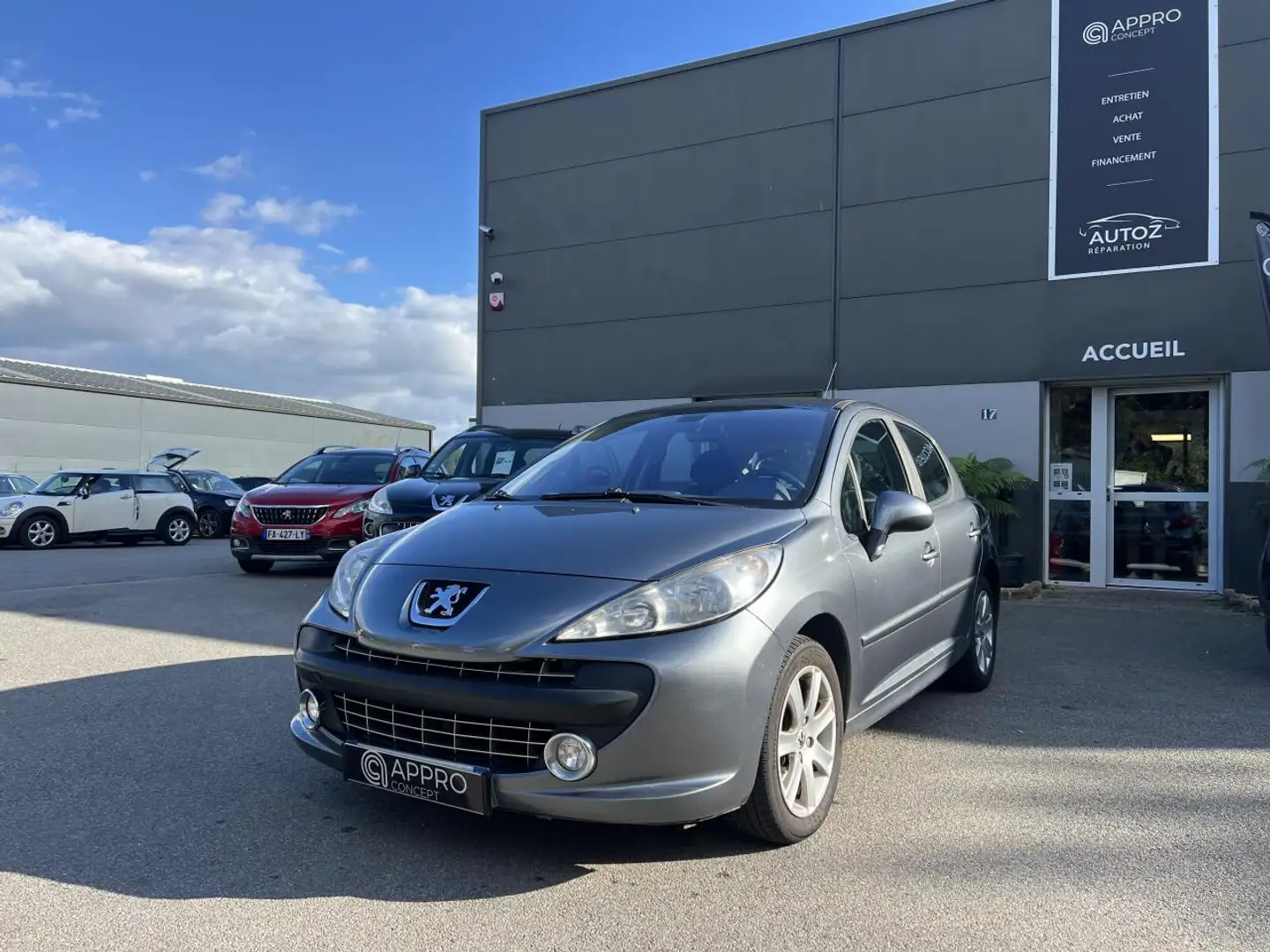 Peugeot 207 PEUGEOT 207 5 portes 1.6 e 16V 120 cv Gris - 1