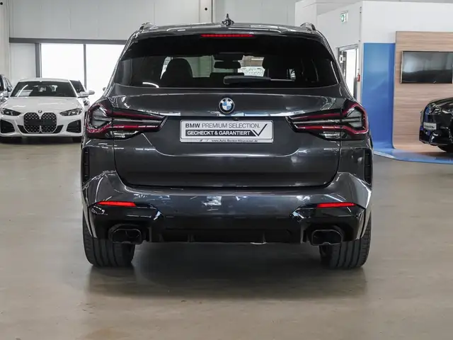 BMW X3 view 5