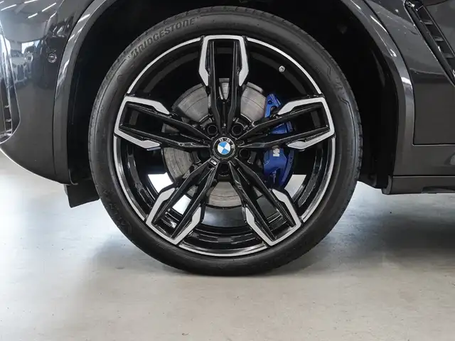 BMW X3 view 7