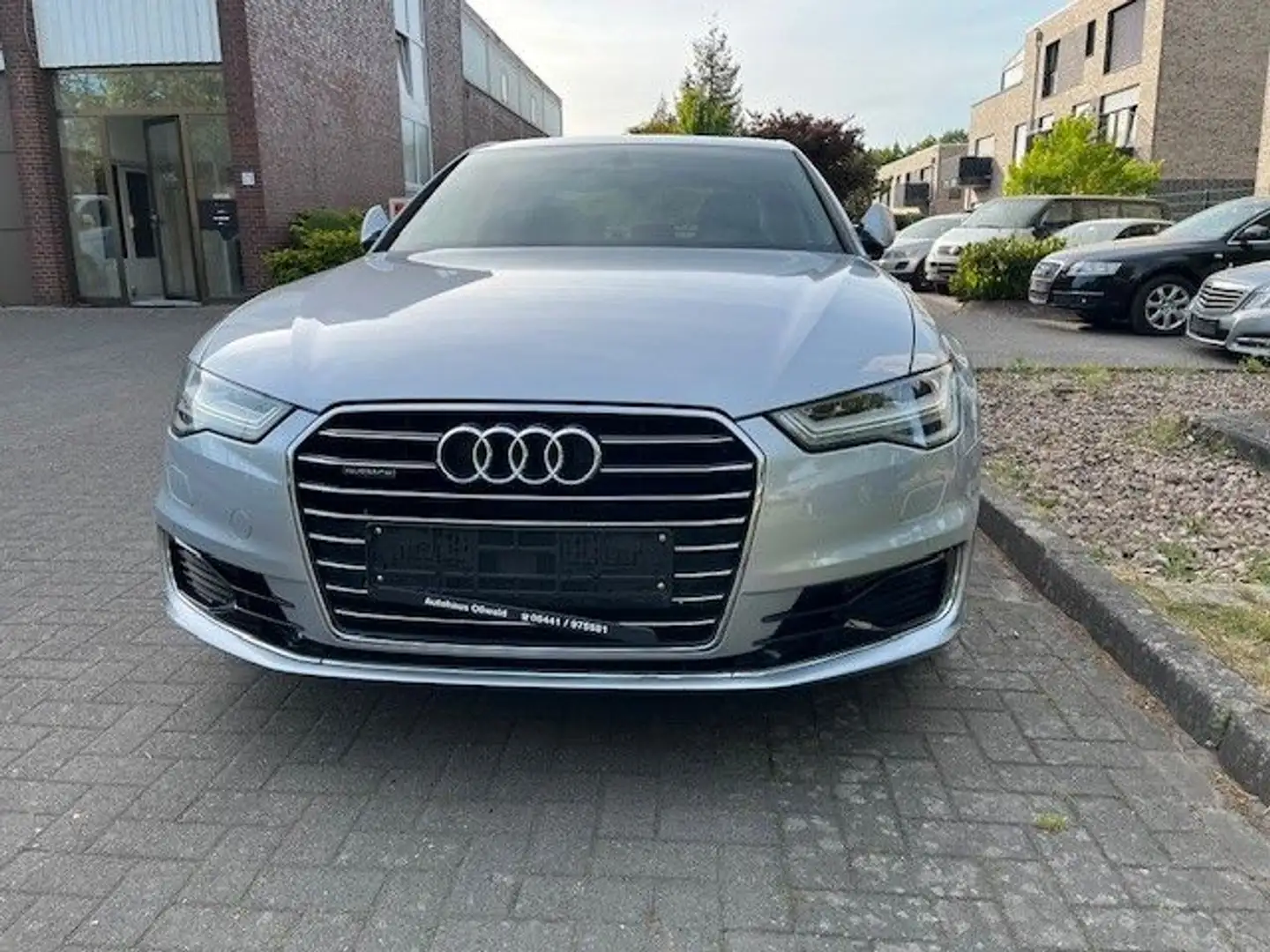 Audi A6 Lim. 35 TDI quattro Voll LH SH hinten Argent - 2