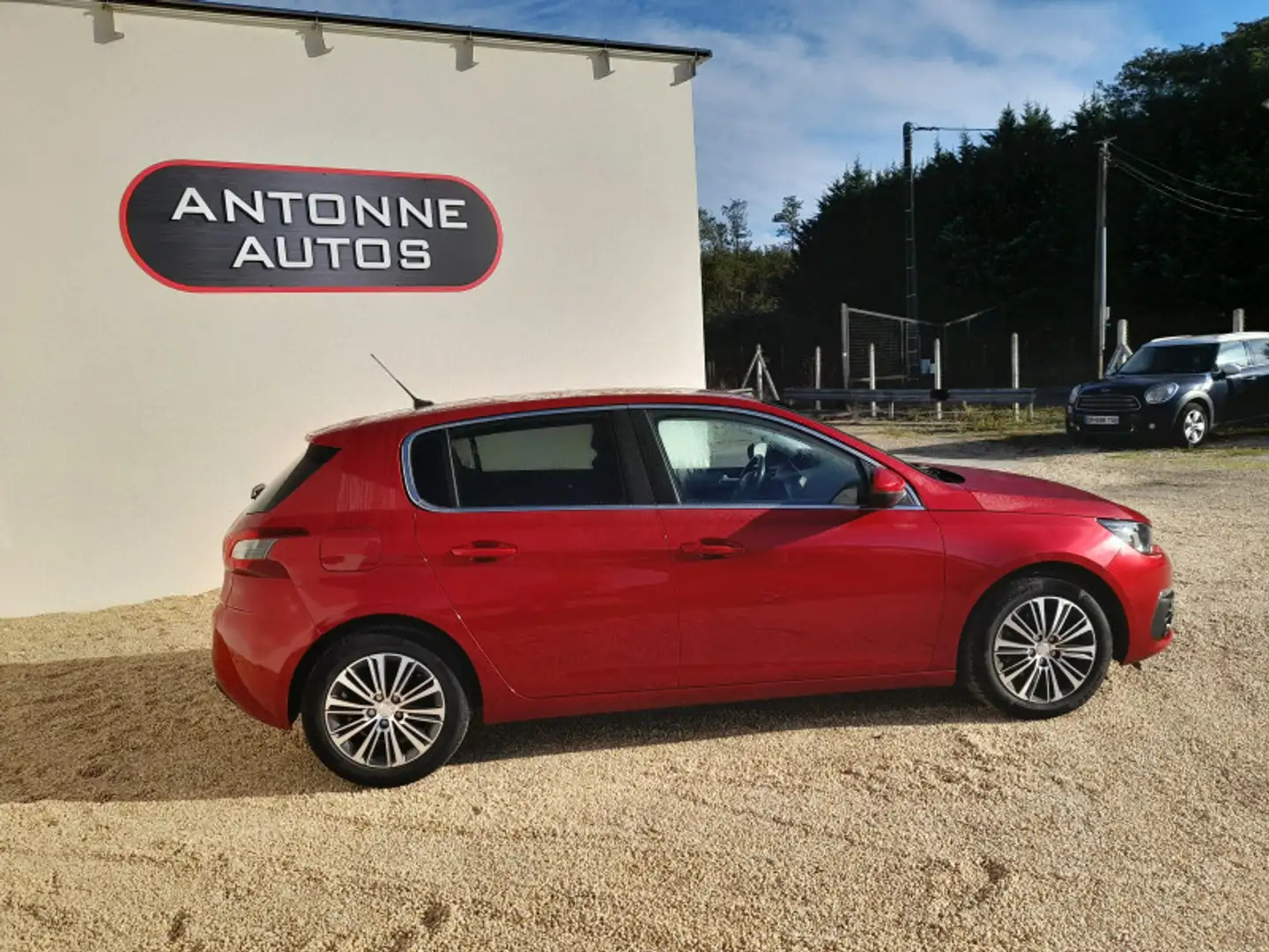 Peugeot 308 1.5 BLUEHDI 130CH S\u0026S ALLURE Rouge - 2