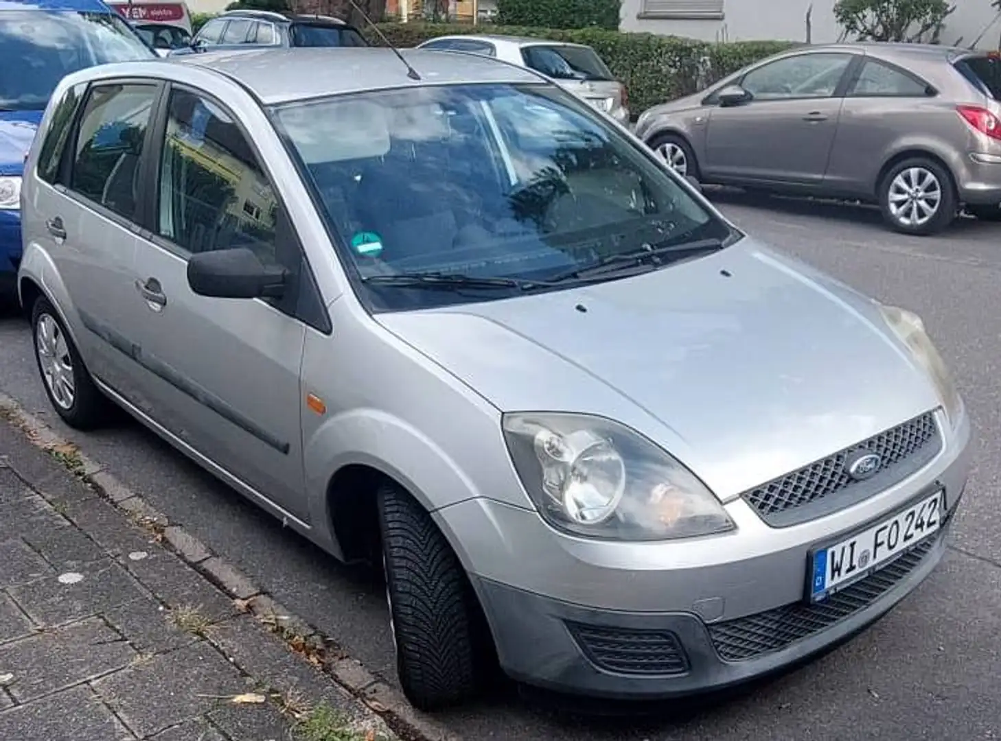 Ford Fiesta Fiesta  5-Türer 1.3 Silber - 1