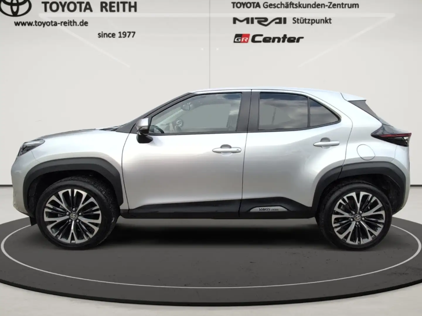 Toyota Yaris Cross Hybrid FWD Elegant Navi LED El. Heckklappe Apple C Silber - 2