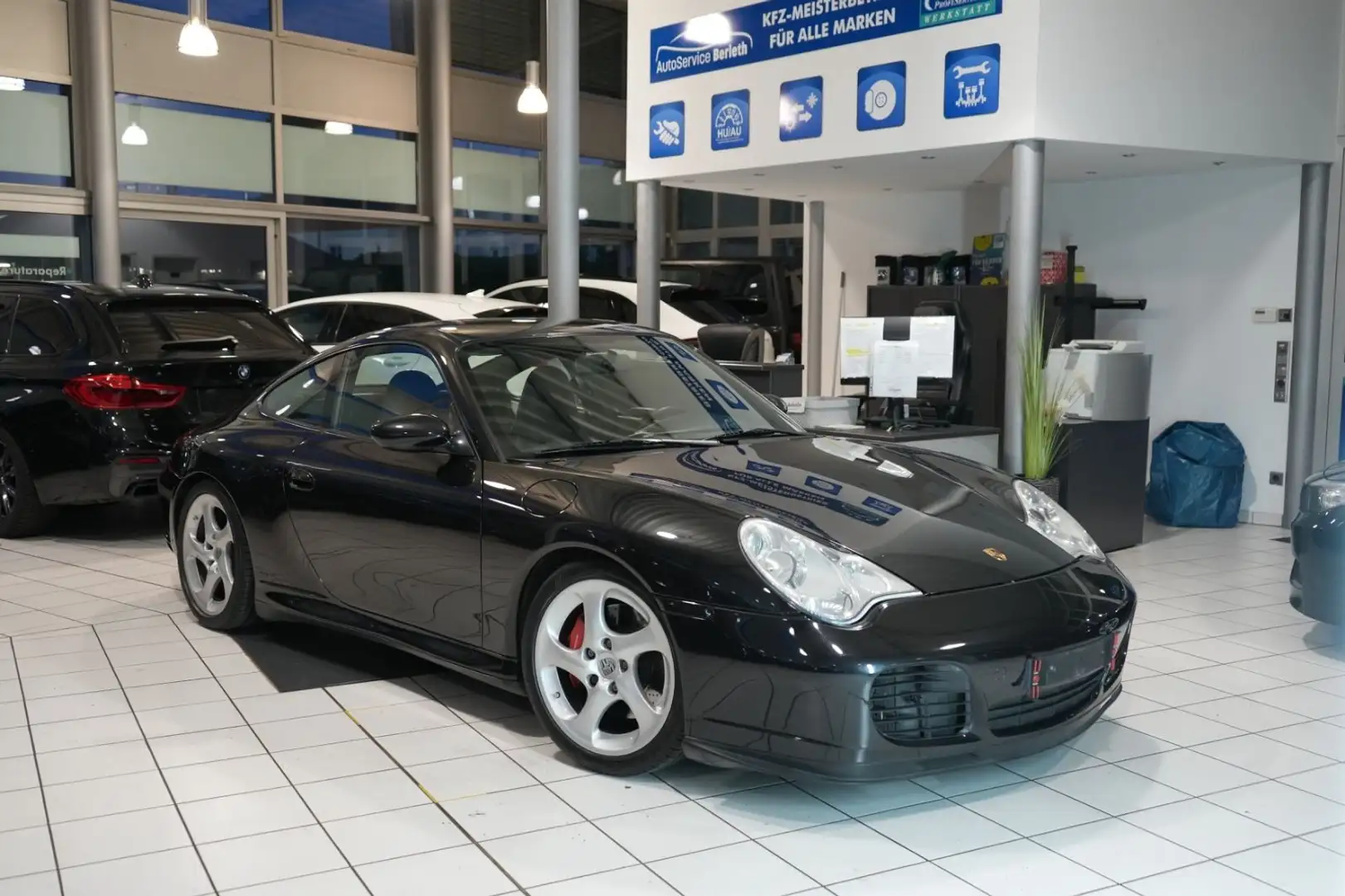 Porsche 911 Carrera 4 S Coupe *guter Zustand* Schwarz - 1
