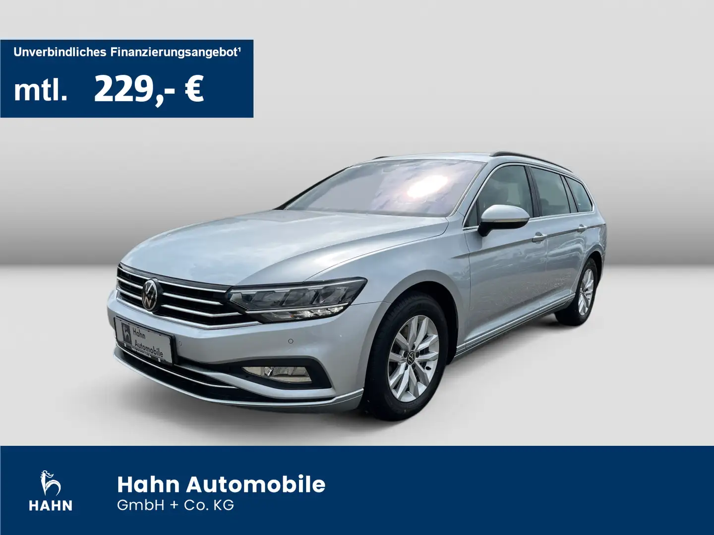 Volkswagen Passat Variant 2.0TDI Business DSG AHK Cam Navi Zilver - 1