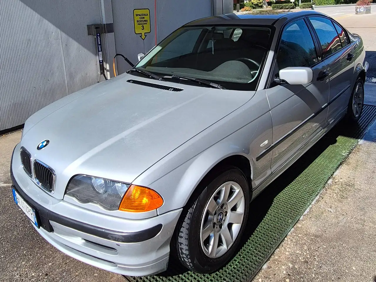 BMW 318 Serie 3 E46 Berlina 318i, foto 1